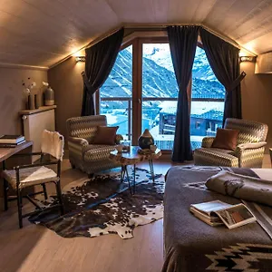 Le Taos Hotel